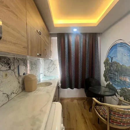 Esma Apartmanhotel *